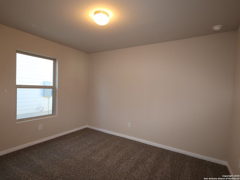 Spacious, unfurnished interior of a new home in Winding Brook, San Antonio (Image 21).