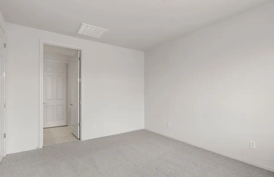 Spacious, unfurnished interior of a new home in Sun City Festival, Buckeye (Image 18).