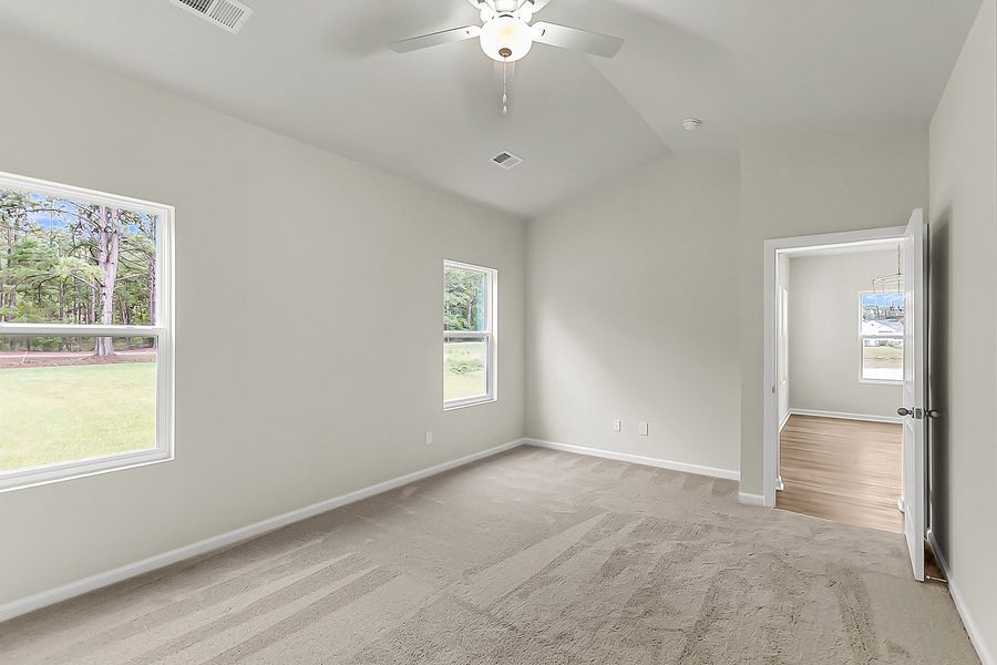 Spacious, unfurnished interior of a new home in Fairway Woods at Wyboo, Manning (Image 30).