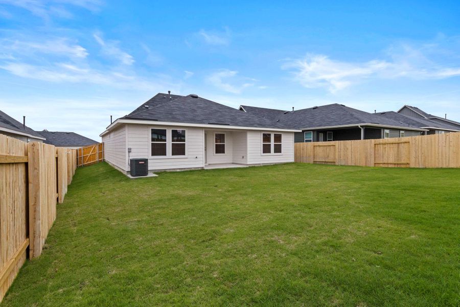 Exterior details and patio area of a home in Trace, San Marcos (Image 14).