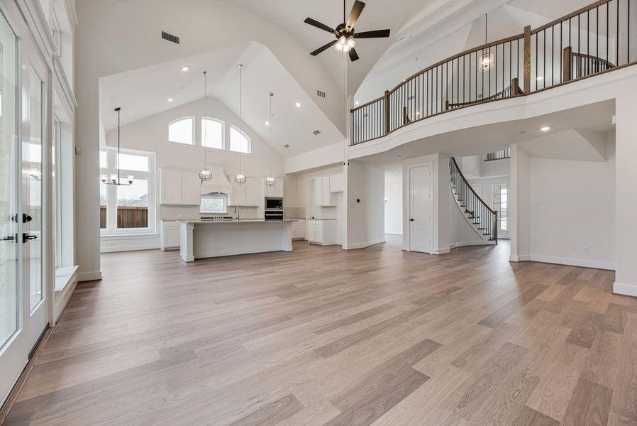 Spacious, unfurnished interior of a new home in Providence Cove, McKinney (Image 15).