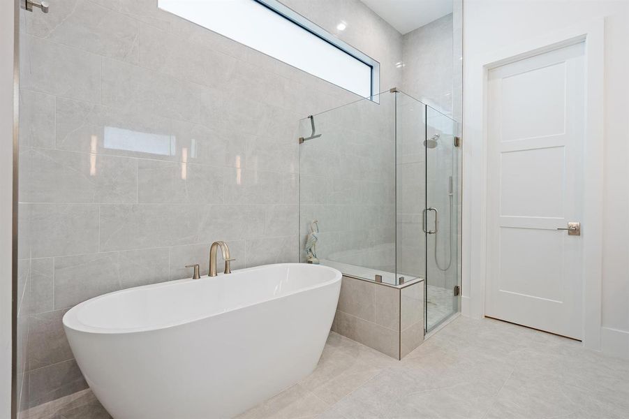 primary bathroom 3