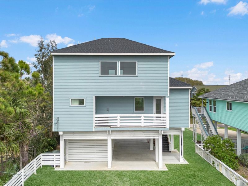 Exterior details and patio area of a home in , Galveston (Image 18).
