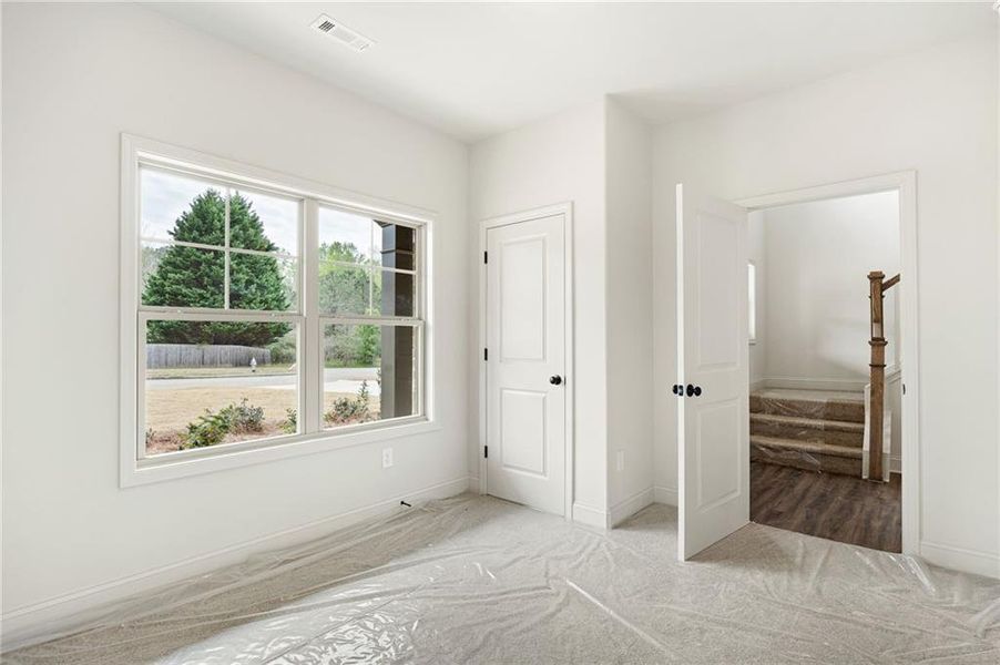 Spacious, unfurnished interior of a new home in , Dallas (Image 20).