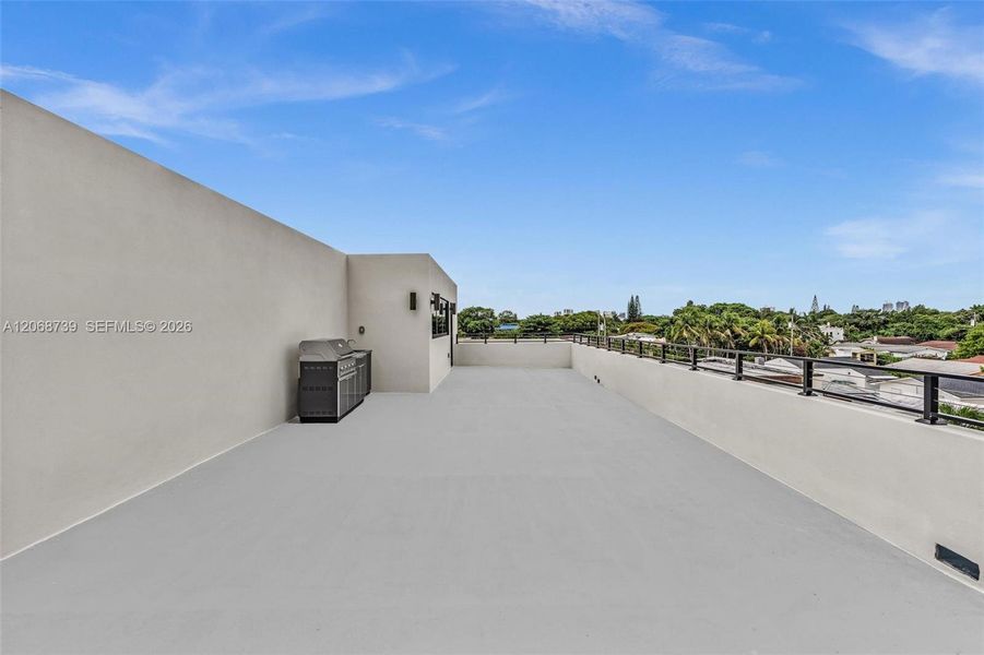 Exterior details and patio area of a home in , Miami (Image 3).
