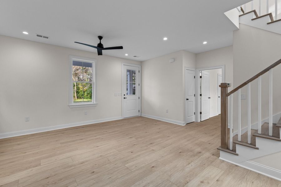 Spacious, unfurnished interior of a new home in , Charleston (Image 13).
