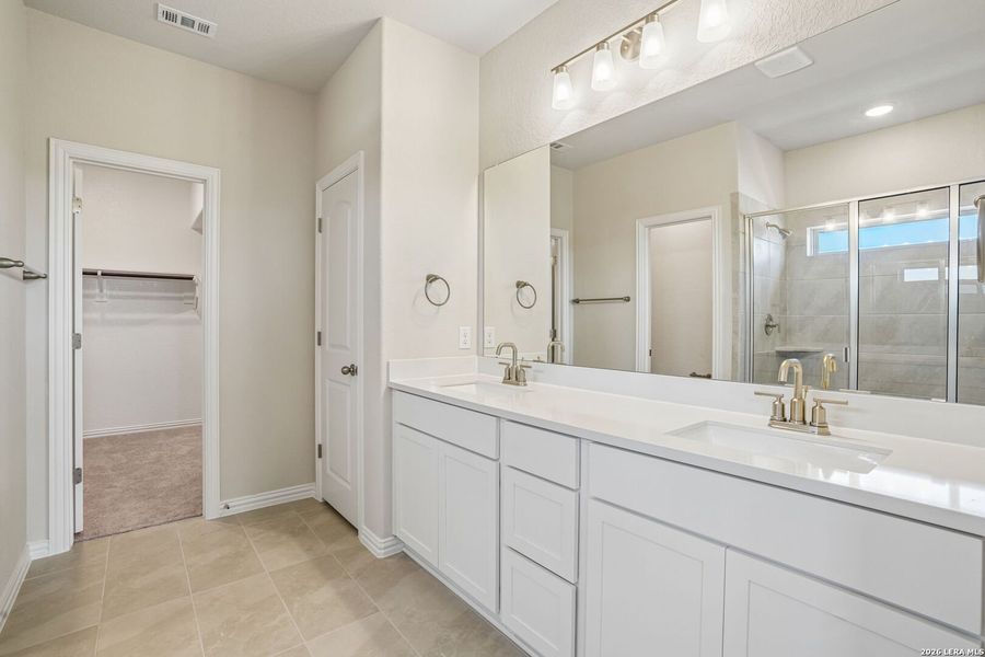 Furnished interior view inside a new home in Meyer Ranch - Enclave, New Braunfels (Image 5).