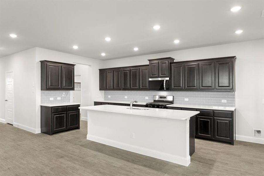 10. 125 Meadow - Kitchen (2)