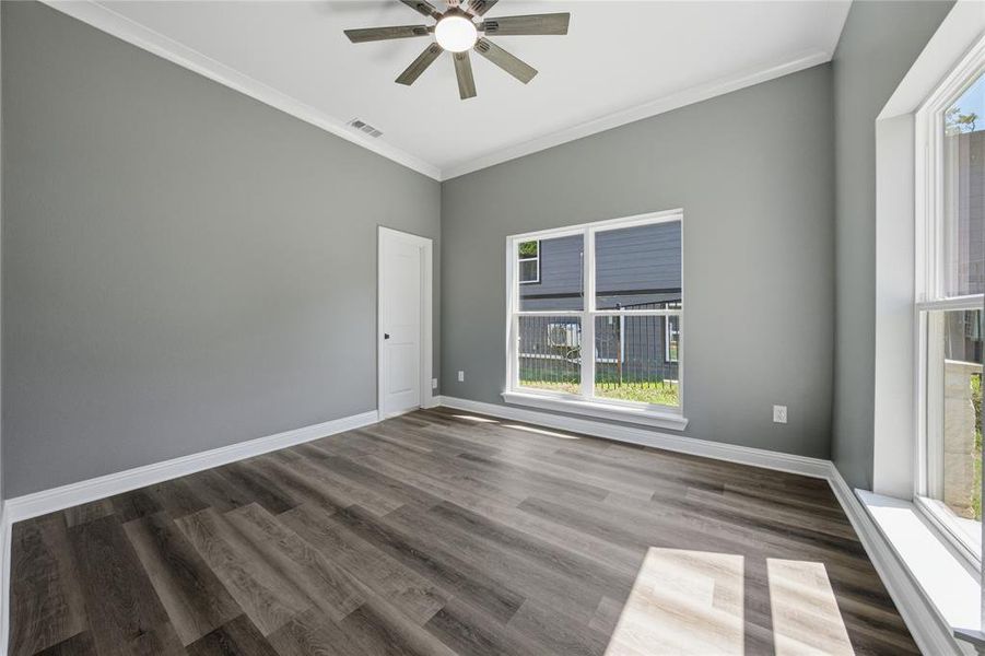 Spacious, unfurnished interior of a new home in , Mabank (Image 12).