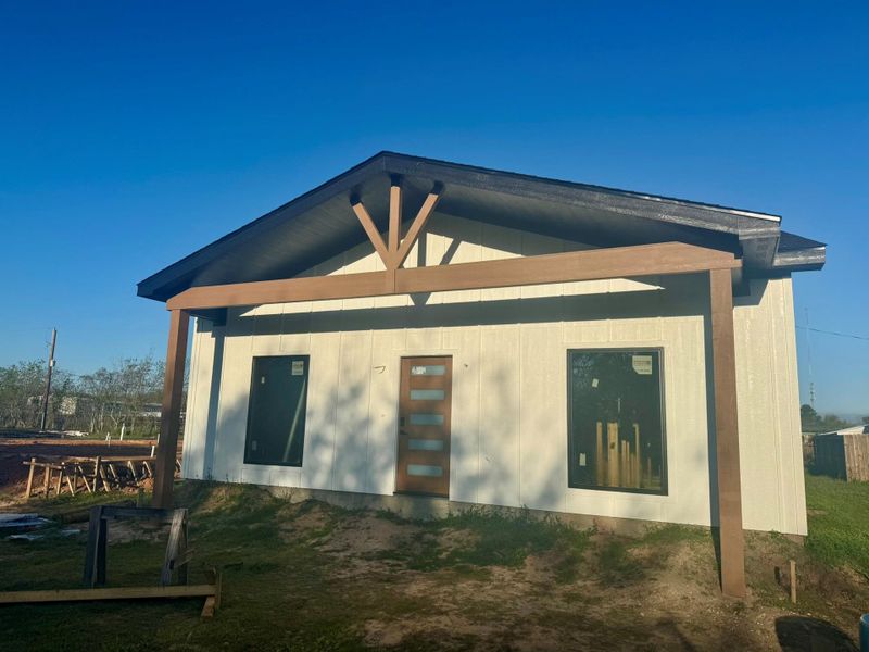 Image 10 of a home in .