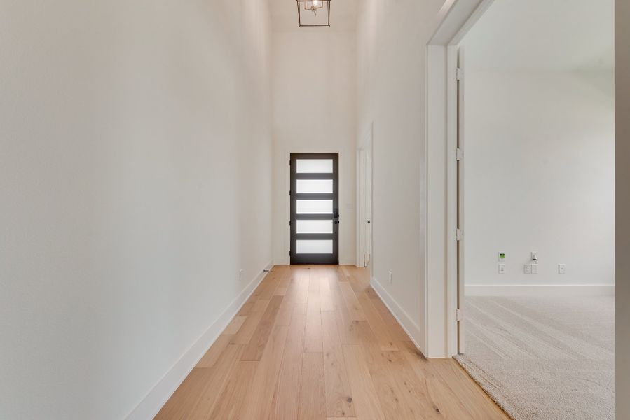 Spacious, unfurnished interior of a new home in Estates at Rockhill, Oak Point (Image 17).