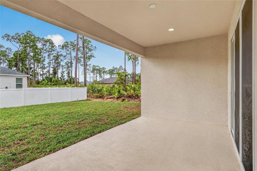 Exterior details and patio area of a home in , Palm Bay (Image 26).