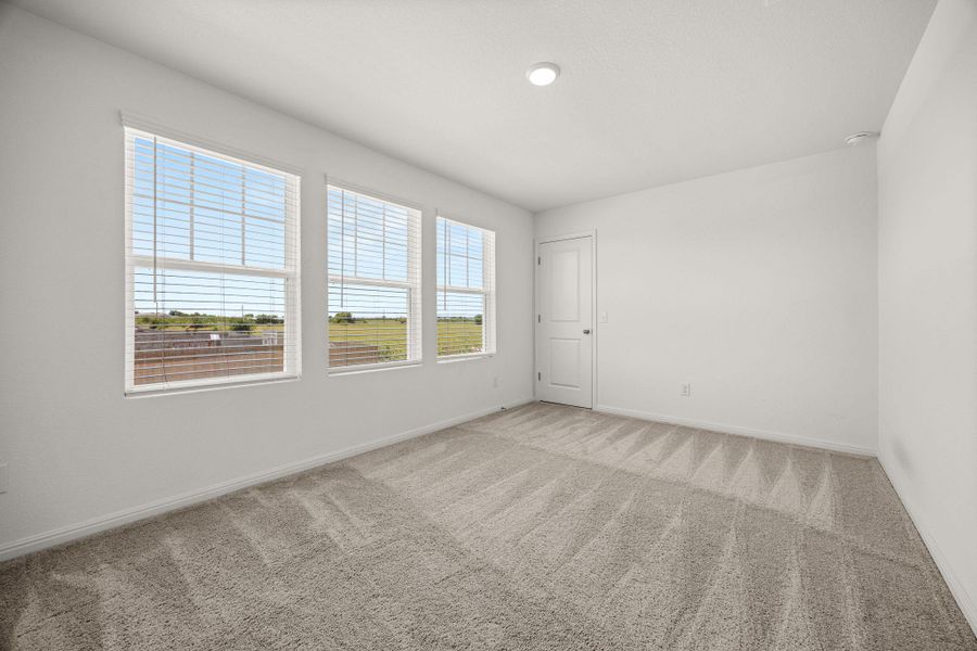 Spacious, unfurnished interior of a new home in Cottonwood Farms, Hutto (Image 29).