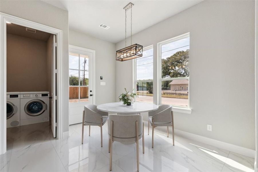 Furnished interior view inside a new home in , Fort Worth (Image 4).