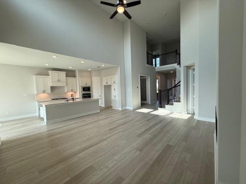 Spacious, unfurnished interior of a new home in Tompkins Reserve, Katy (Image 5). Spacious, unfurnished interior of a new home in Tompkins Reserve, Katy (Image 5).