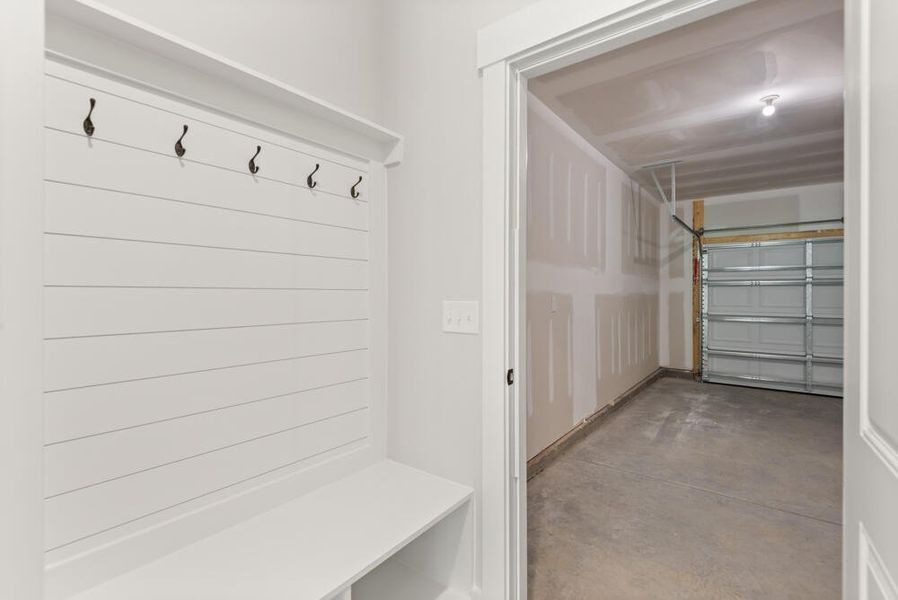 Spacious, unfurnished interior of a new home in Wexford, Elon (Image 48).