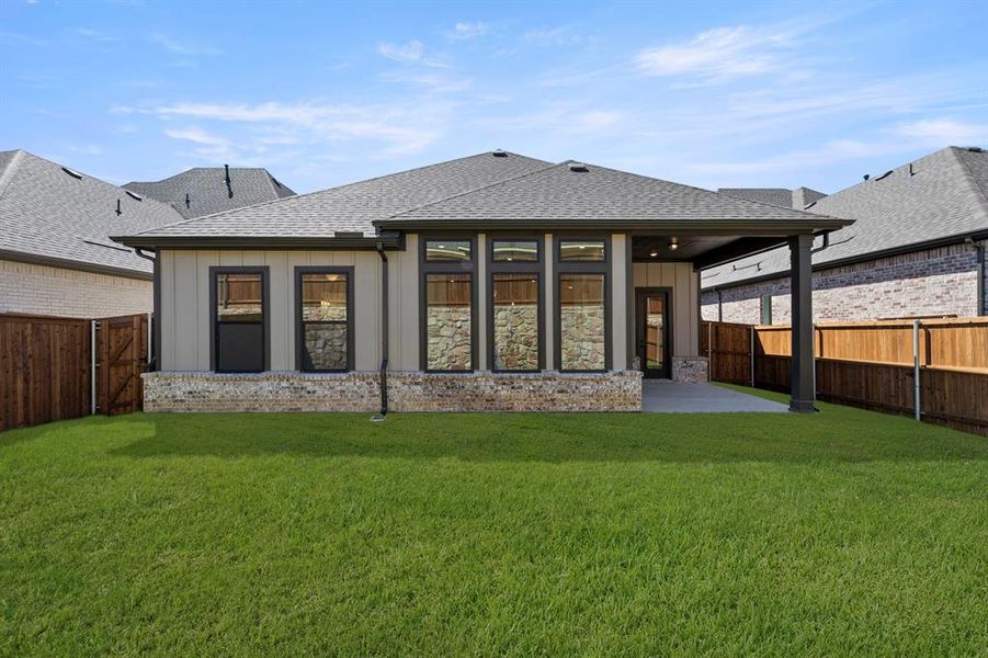 26. 7112 Bergamot - Back