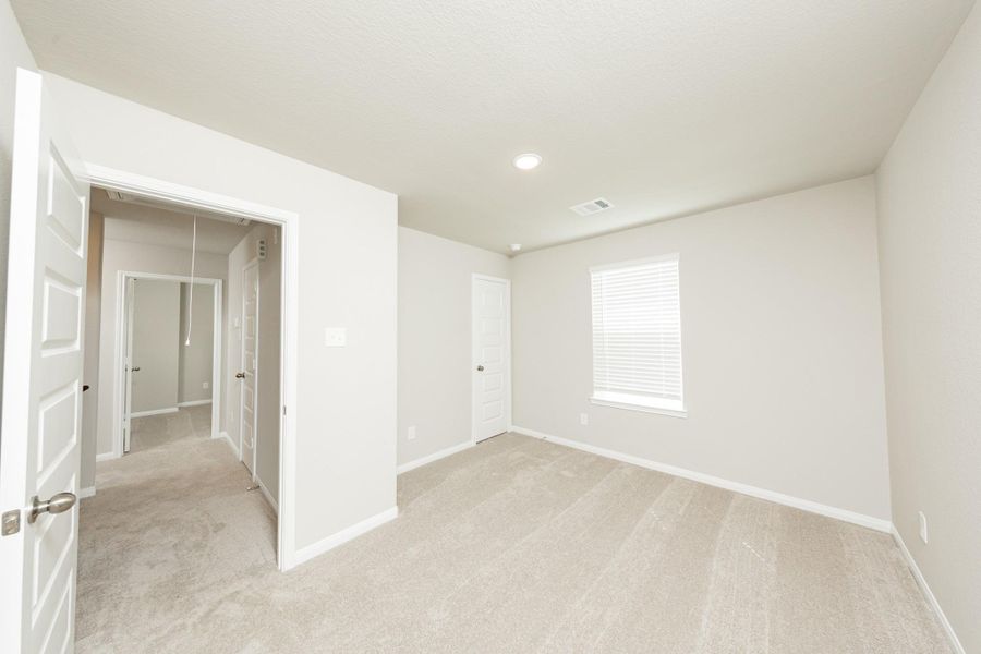 Spacious, unfurnished interior of a new home in Townsend Reserve, Splendora (Image 16). Spacious, unfurnished interior of a new home in Townsend Reserve, Splendora (Image 16).