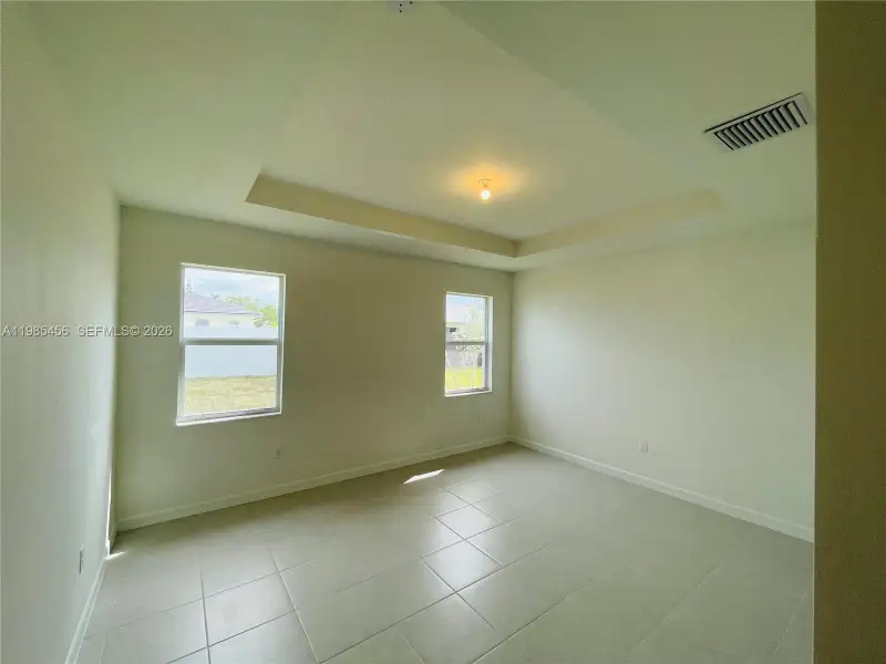 Spacious, unfurnished interior of a new home in , Homestead (Image 11).