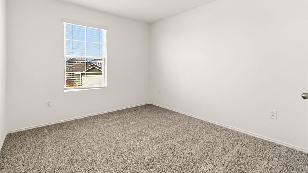 Spacious, unfurnished interior of a new home in Durango, Mustang Ridge (Image 24).