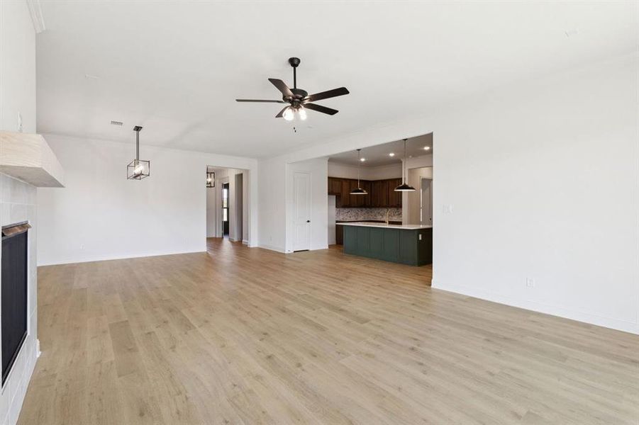 Spacious, unfurnished interior of a new home in Joshua Meadows, Joshua (Image 26). Spacious, unfurnished interior of a new home in Joshua Meadows, Joshua (Image 26).