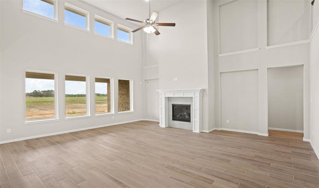 Two-story great room (*Photo not of actual home and used for illustration purposes only.)