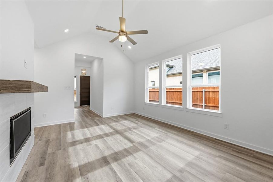 Spacious, unfurnished interior of a new home in Heartland, Heartland (Image 12).