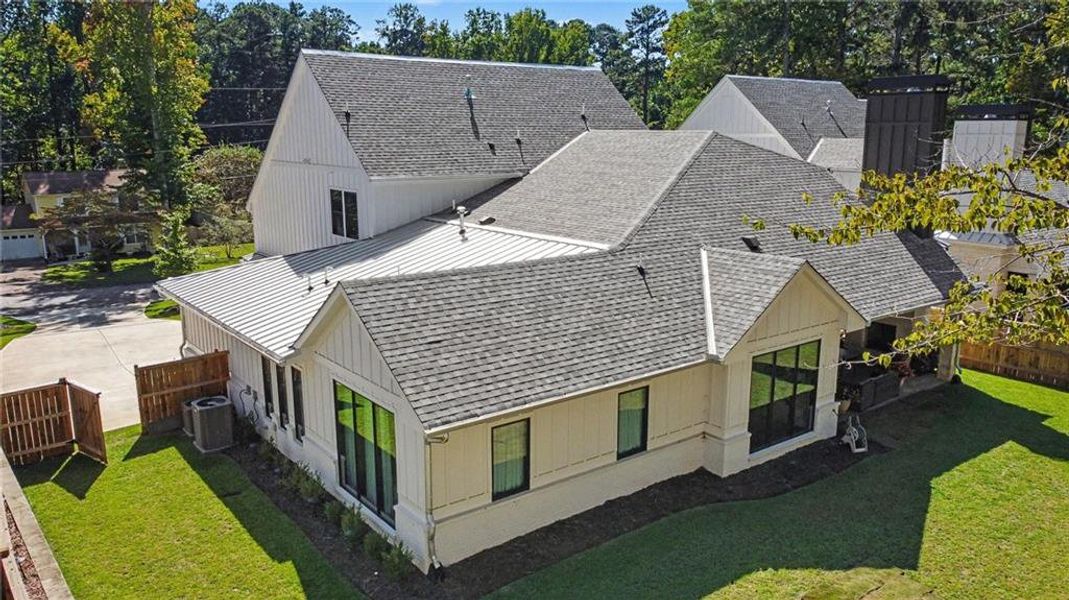 Exterior details and patio area of a home in , Alpharetta (Image 31).