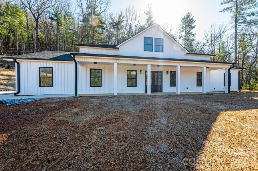 Exterior details and patio area of a home in , Lenoir (Image 26).