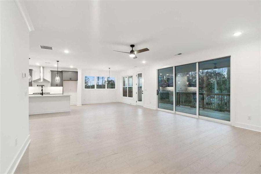Spacious, unfurnished interior of a new home in Ellis, Marietta (Image 30).