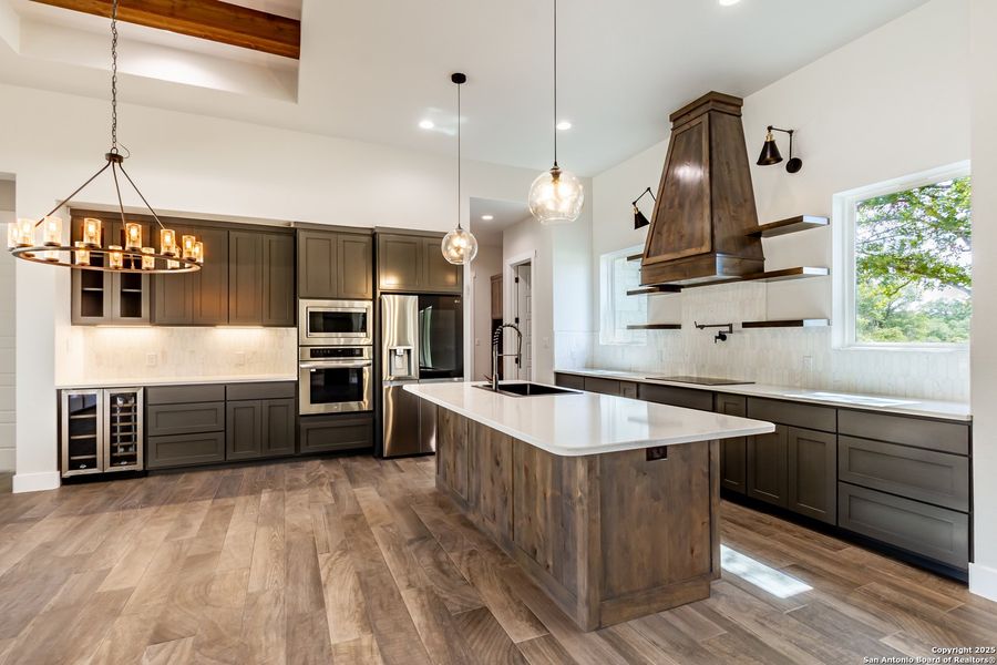 Furnished interior view inside a new home in , La Vernia (Image 5).