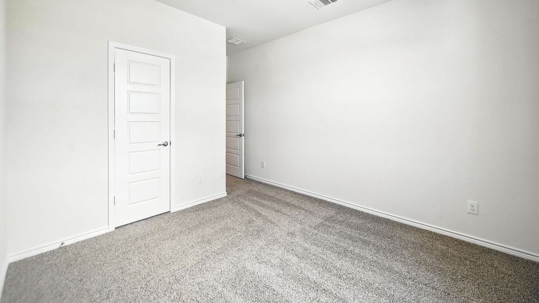 Spacious, unfurnished interior of a new home in Trailstone, Caddo Mills (Image 11).