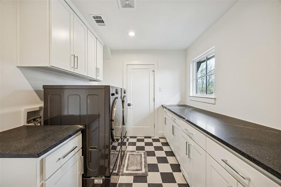 Furnished interior view inside a new home in , Dallas (Image 5). Furnished interior view inside a new home in , Dallas (Image 5).