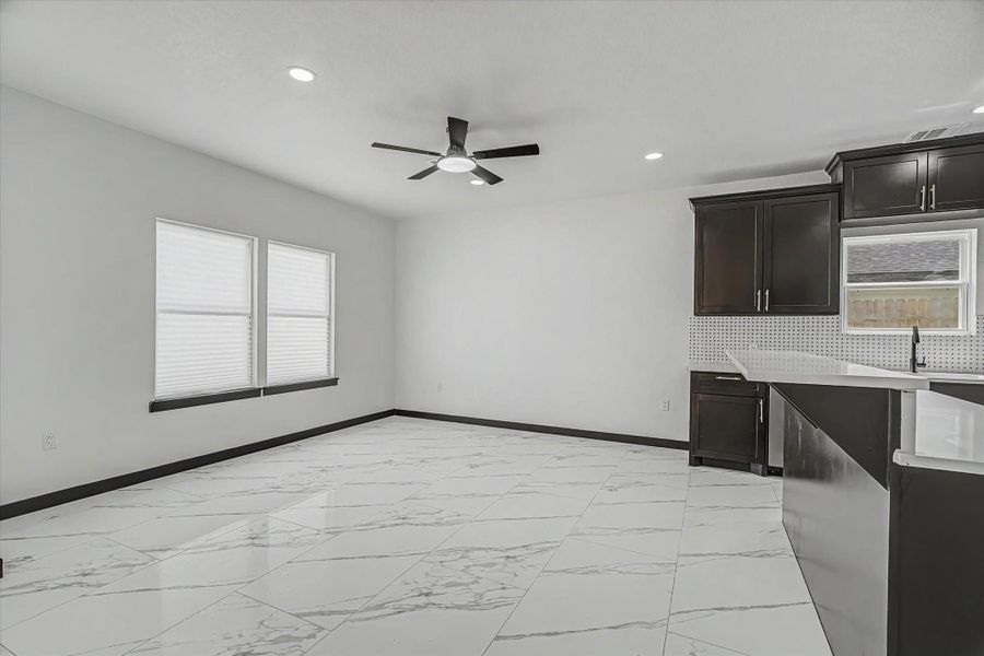 Spacious, unfurnished interior of a new home in , Houston (Image 29).