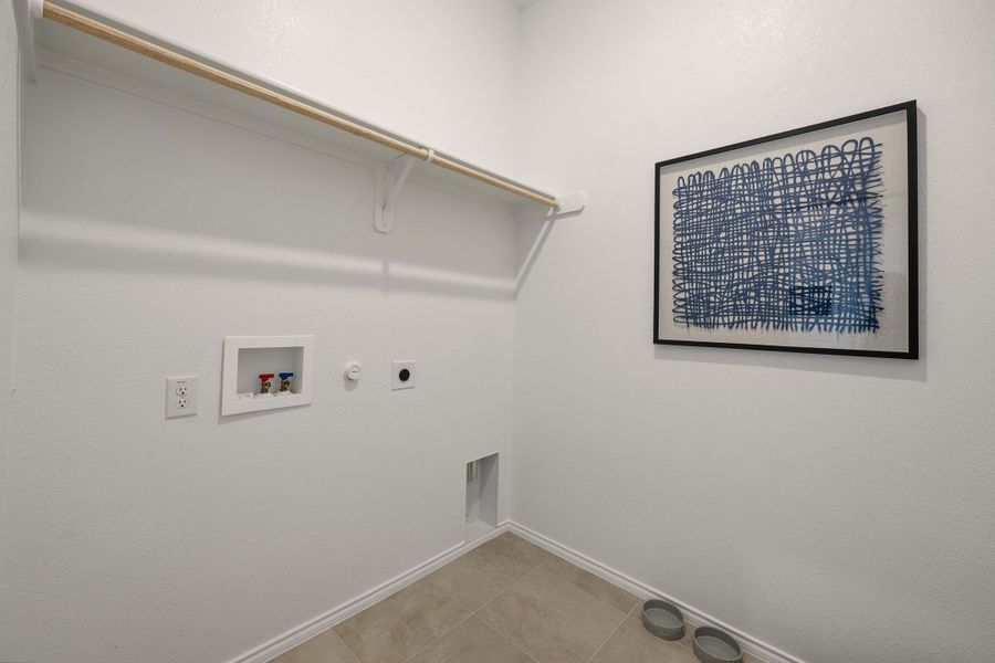 Spacious, unfurnished interior of a new home in Chisholm Hills, Cleburne (Image 21).
