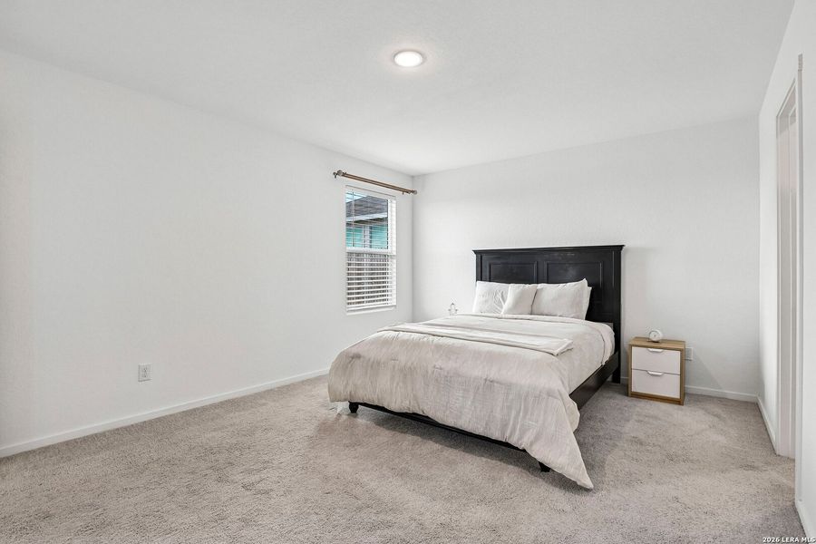 Furnished interior view inside a new home in , Seguin (Image 7).