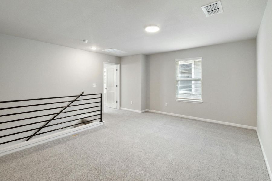 Spacious, unfurnished interior of a new home in , Buda (Image 16).
