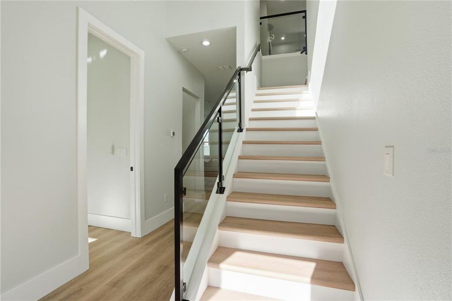 Spacious, unfurnished interior of a new home in , Belle Isle (Image 27).