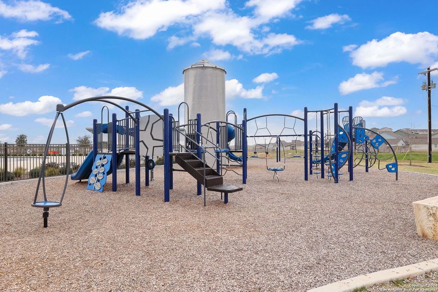 Community amenities in Silos: Cottage, San Antonio (Image 21). Community amenities in Silos: Cottage, San Antonio (Image 21).
