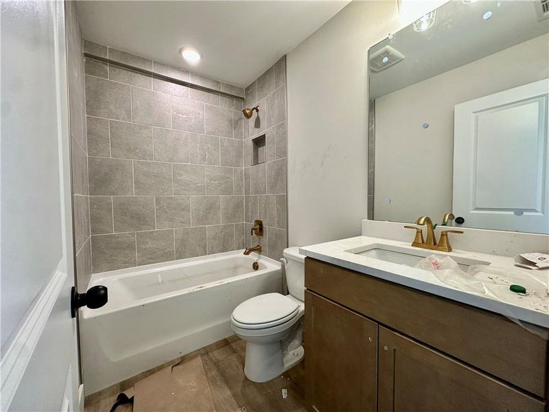 Furnished interior view inside a new home in Twin Lakes, Hoschton (Image 4).