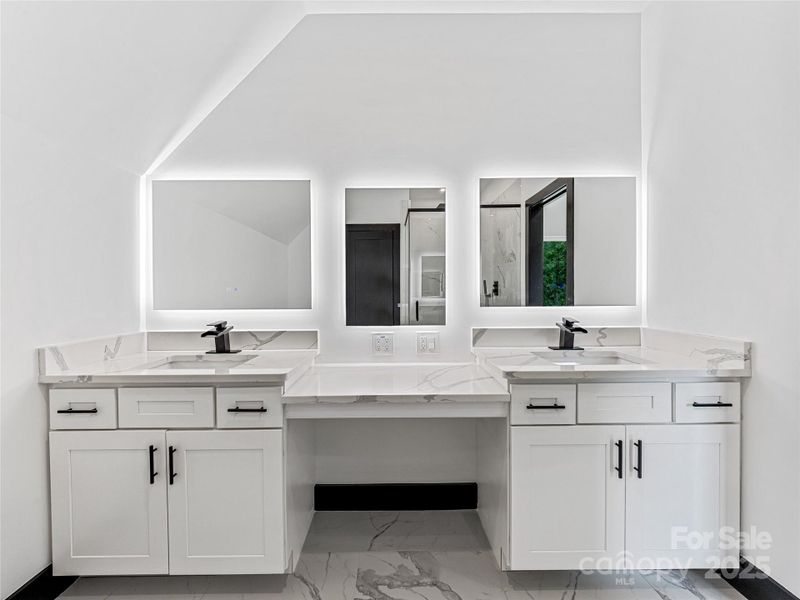 Image 28 of a home in .