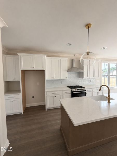 318 Kitchen 2