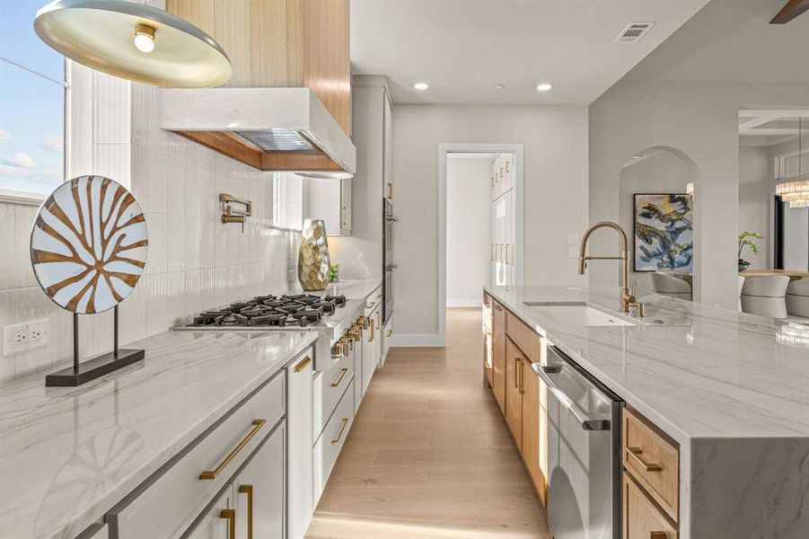 Furnished interior view inside a new home in , Northlake (Image 30).