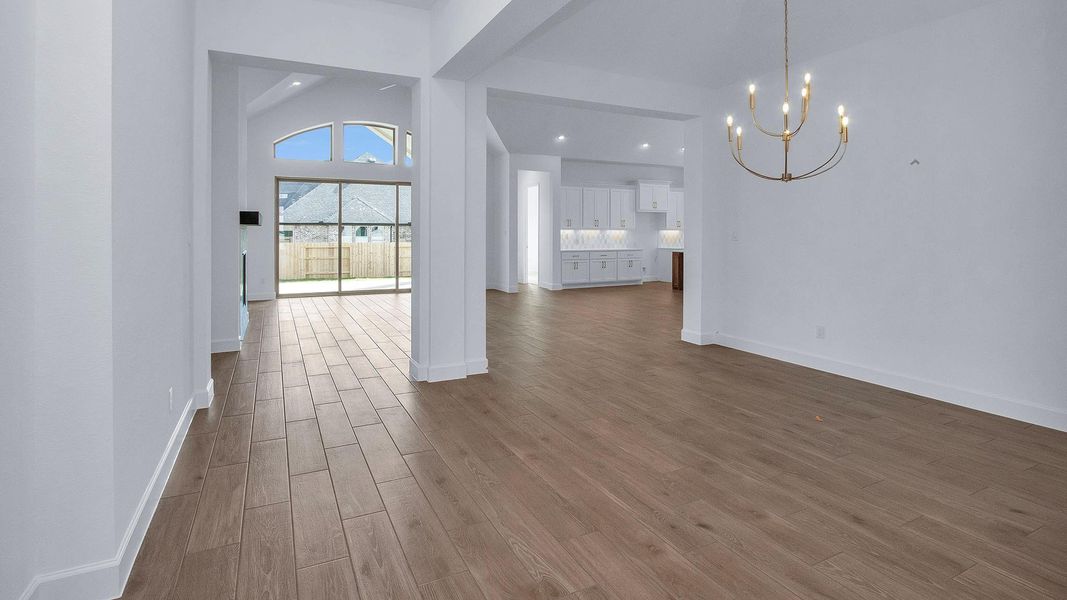 Spacious, unfurnished interior of a new home in Briarley 70', Montgomery (Image 20).