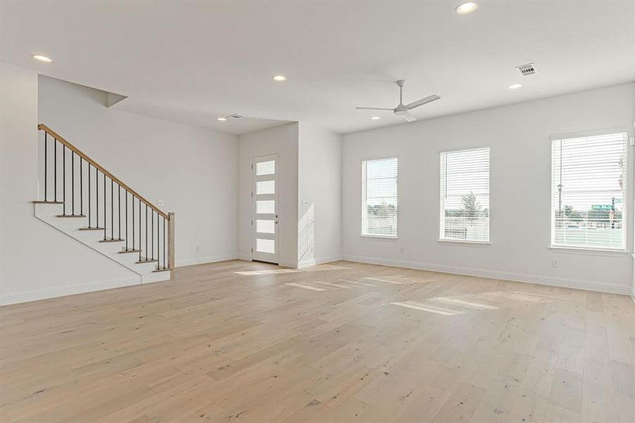 Spacious, unfurnished interior of a new home in , Aledo (Image 34).