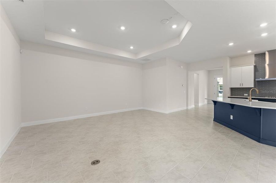 Spacious, unfurnished interior of a new home in , Orlando (Image 48).