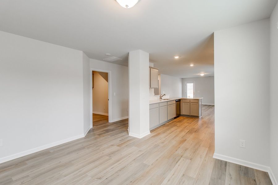 Spacious, unfurnished interior of a new home in Winston Point, Gilbert (Image 13). Spacious, unfurnished interior of a new home in Winston Point, Gilbert (Image 13).