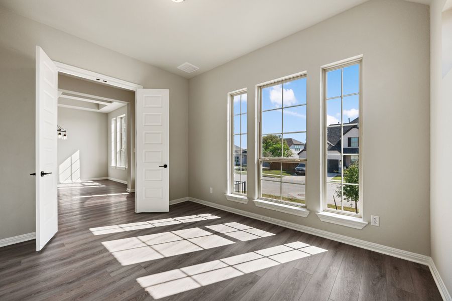 Representative unfurnished interior of a home built from the Maxwell by Ashton Woods in The Estates at La Cima, San Marcos (Image 39). Representative unfurnished interior of a home built from the Maxwell by Ashton Woods in The Estates at La Cima, San Marcos (Image 39).