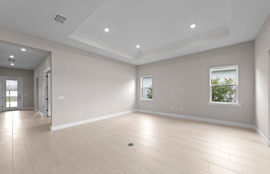 Spacious, unfurnished interior of a new home in Del Webb Oak Creek, North Fort Myers (Image 18).