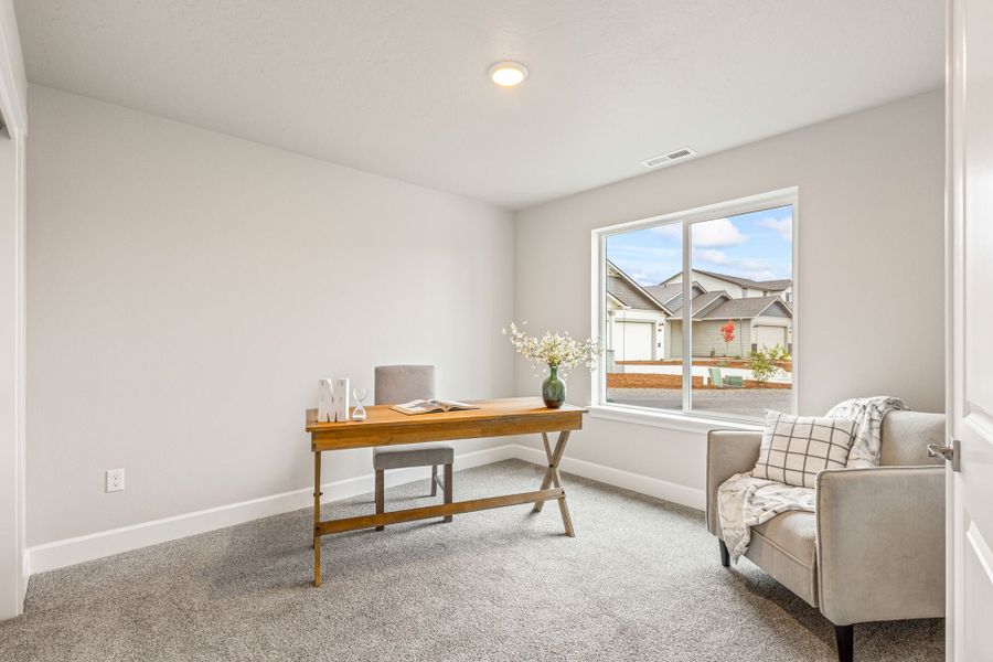 Representative furnished interior of a home built from the Sycamore - IronHorse by MonteVista Homes in IronHorse, Prineville (Image 11).